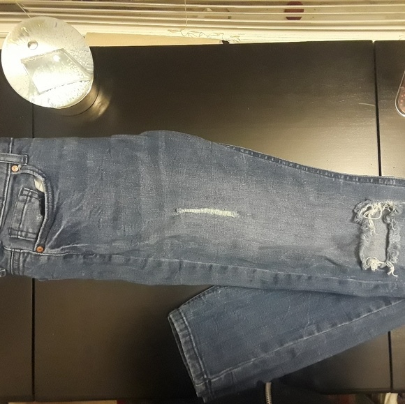 Forever 21 Highwaist Distressed Jeans - Picture 1 of 6